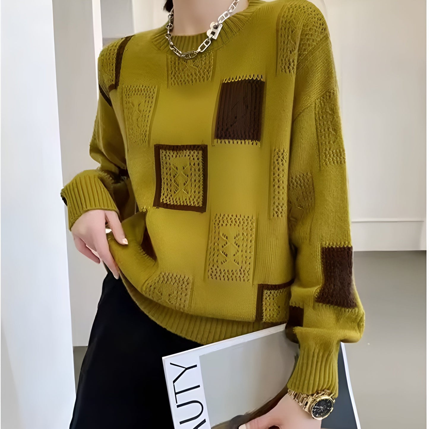 Alida Chic Sweater