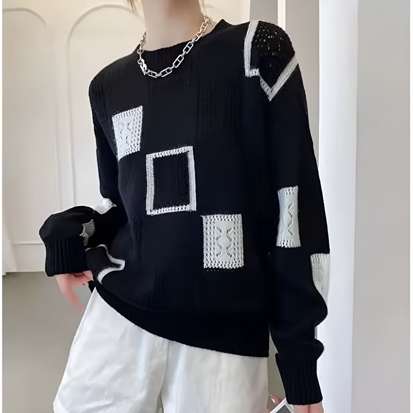 Alida Chic Sweater